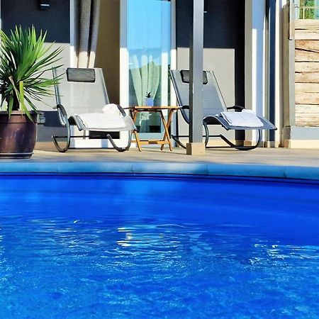 Holiday House Boost With Heated Pool Klis エクステリア 写真