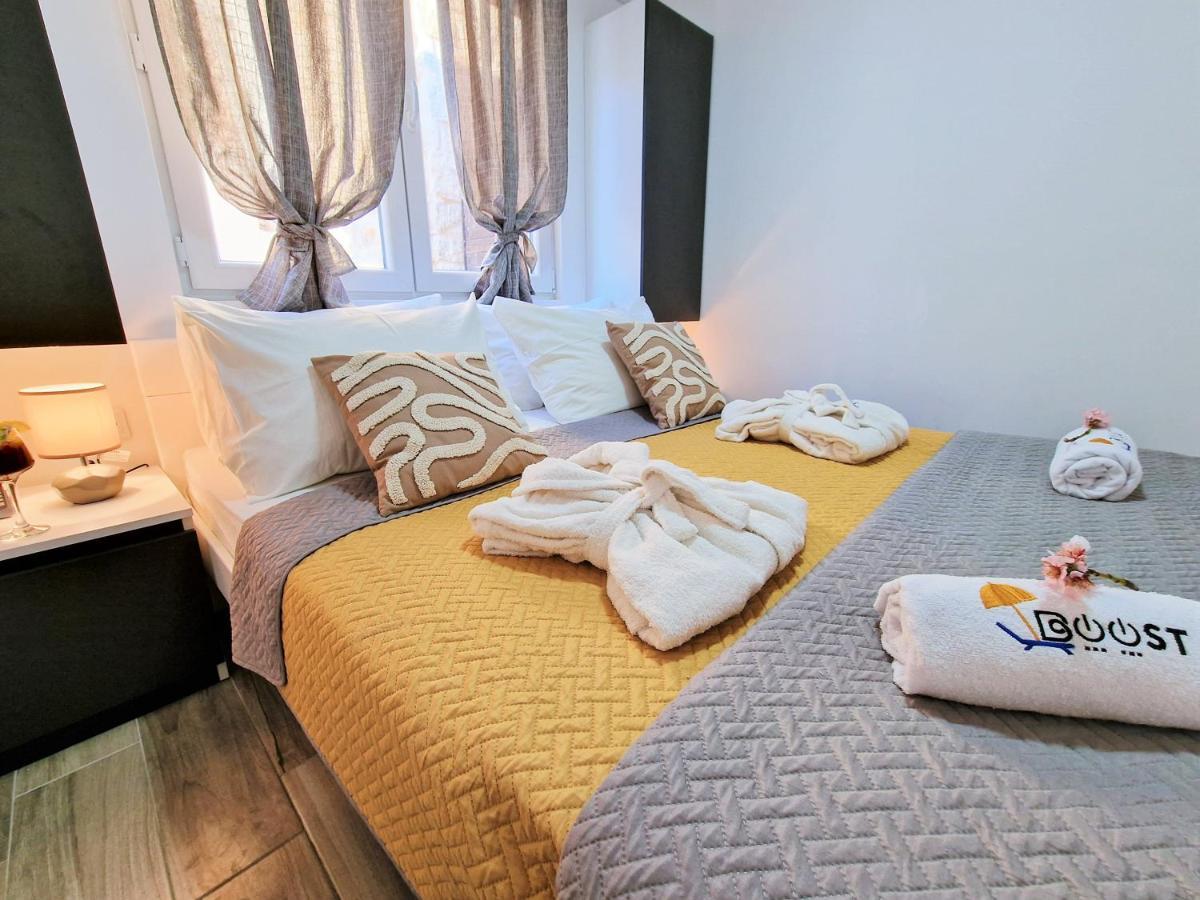 Holiday House Boost With Heated Pool Klis エクステリア 写真